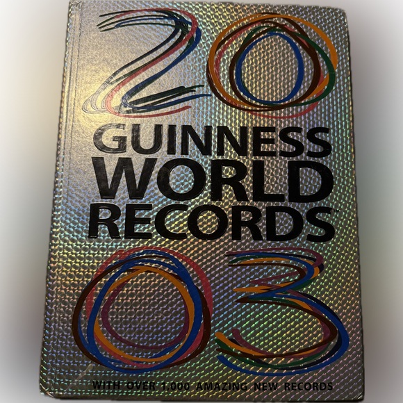 Guinness World Records 2003 Book - Picture 1 of 2